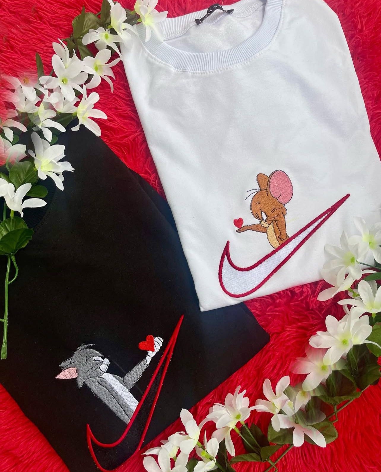 T-Shirt con ricamo - Personaggi